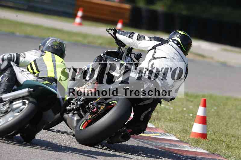 /44 09.08.2025 Plüss Moto Sport ADR/Freies Fahren/524